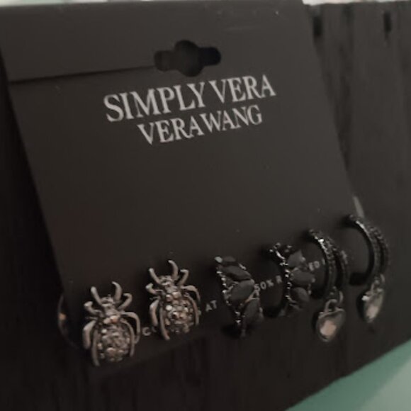 VERA WANG 3pc Goth Halloween Spider Studs/Black Crystal Hoop/Heart Hoop Earrings - Picture 2 of 3